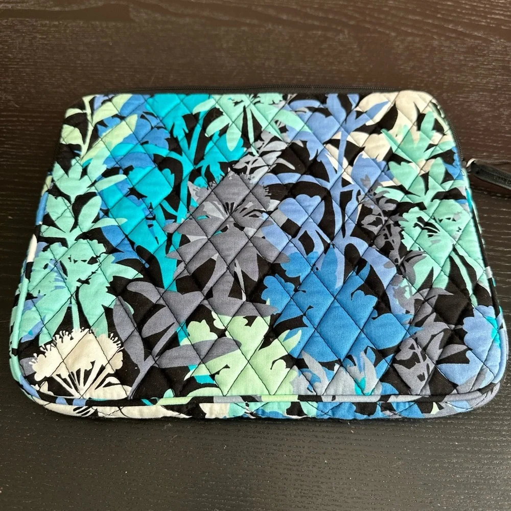 New Vera Bradley 10x8 Camofloral Padded Tablet iPad Case